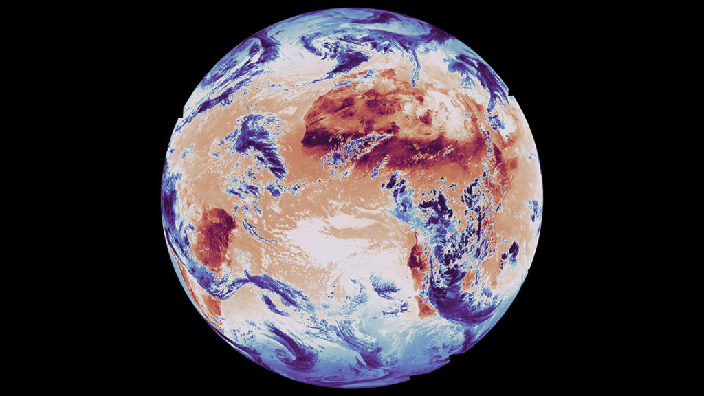 Erste Bilder der Erde und Wolken von Meteosat Third Generation Sounder 1