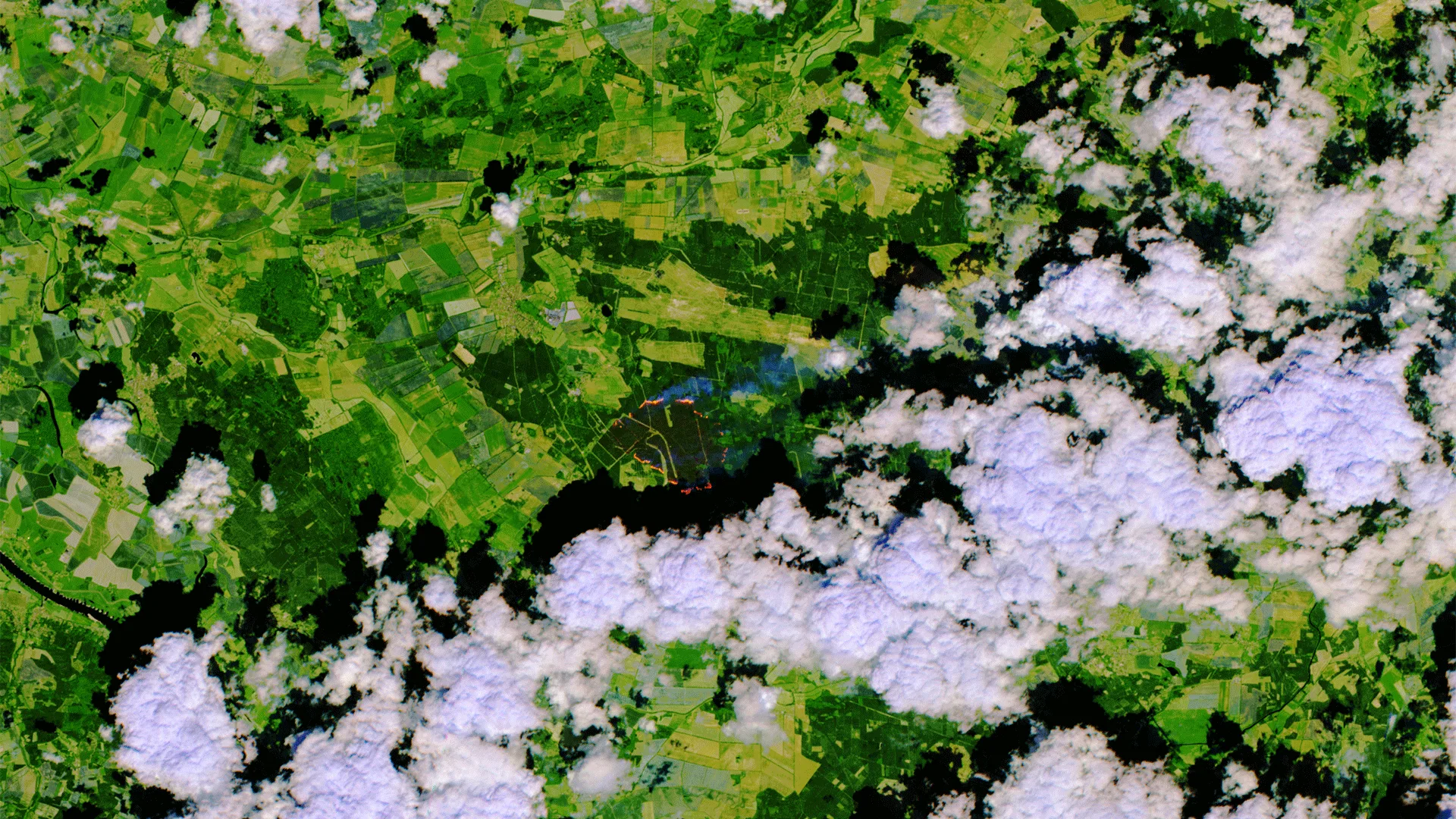 Satellitenbild Waldbrand in Lübtheen